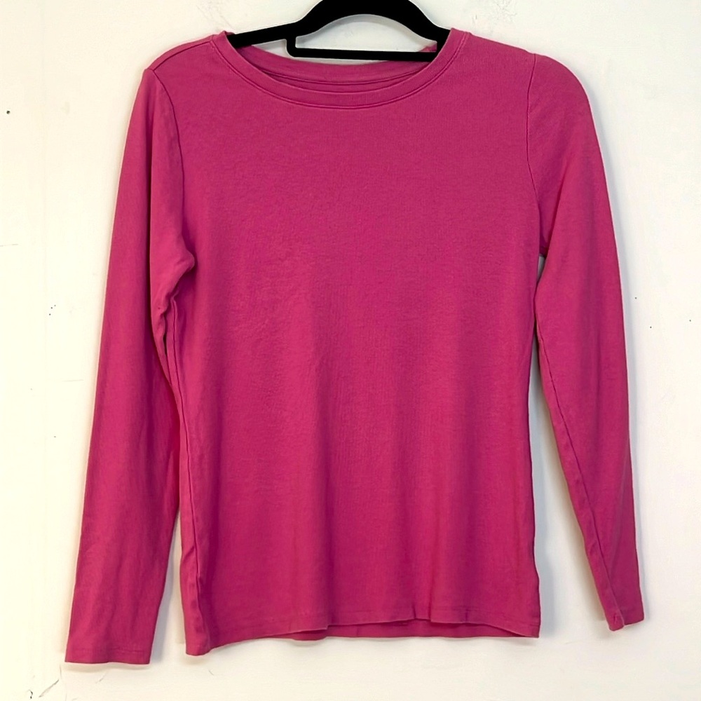 🌞 Time and Tru Barbie pink long sleeve crew neck ribbed bodycon shirt women M